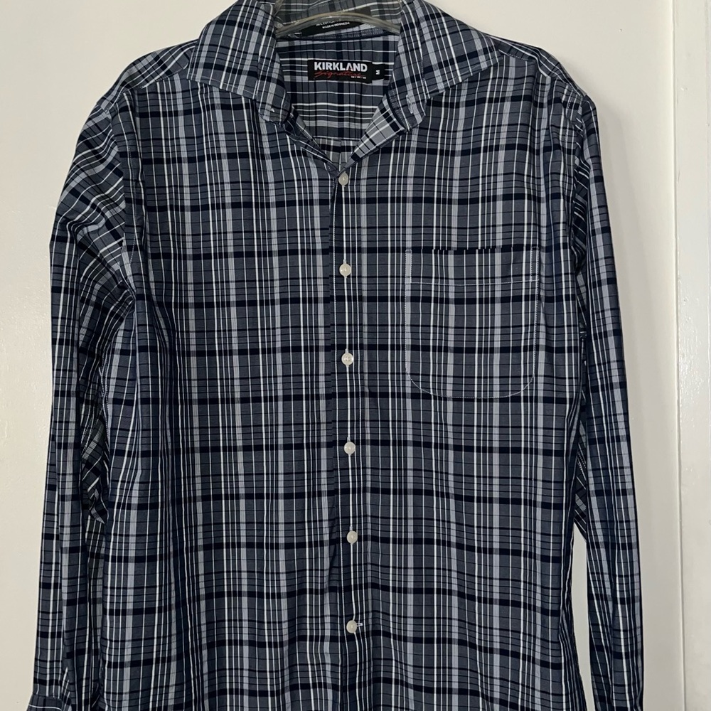 Kirkland Signature Men's Navy Checkered Shirt, Medium